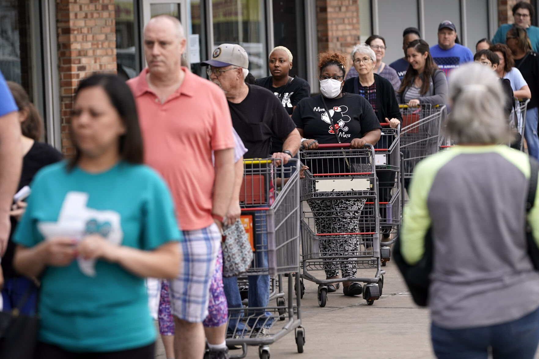 Virus Outbreak Half Million Dead Photo Gallery